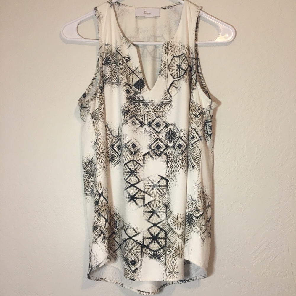 Braeve V-Neck Sleeveless Cream Printed Top